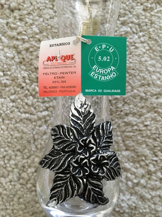 Copo com flor de estanho