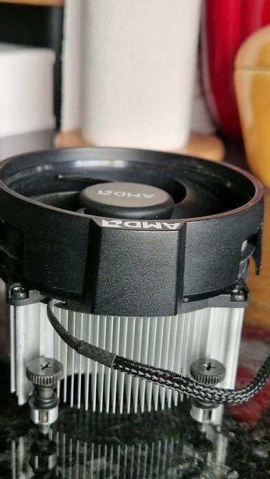 Cooler AMD Wraith Spire Original  Nucleo em Cobre – Como Novo