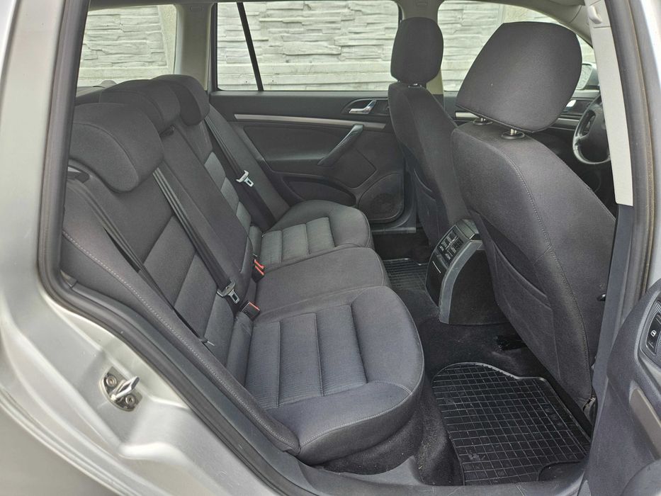 Skoda Octavia Elegance 1.6 MPI. Po Dużym Serwisie !!!