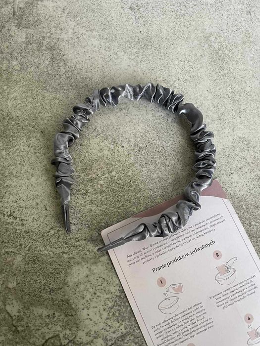 Opaska szara jedwabna do włosów jedwab silk