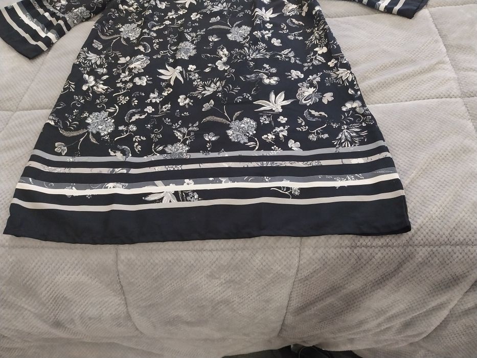 Vestido florido. Tecido ligeiro