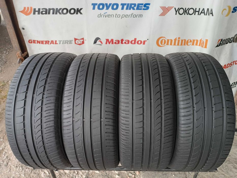 Літні шини 255/45 R19 Austone athena sp-701