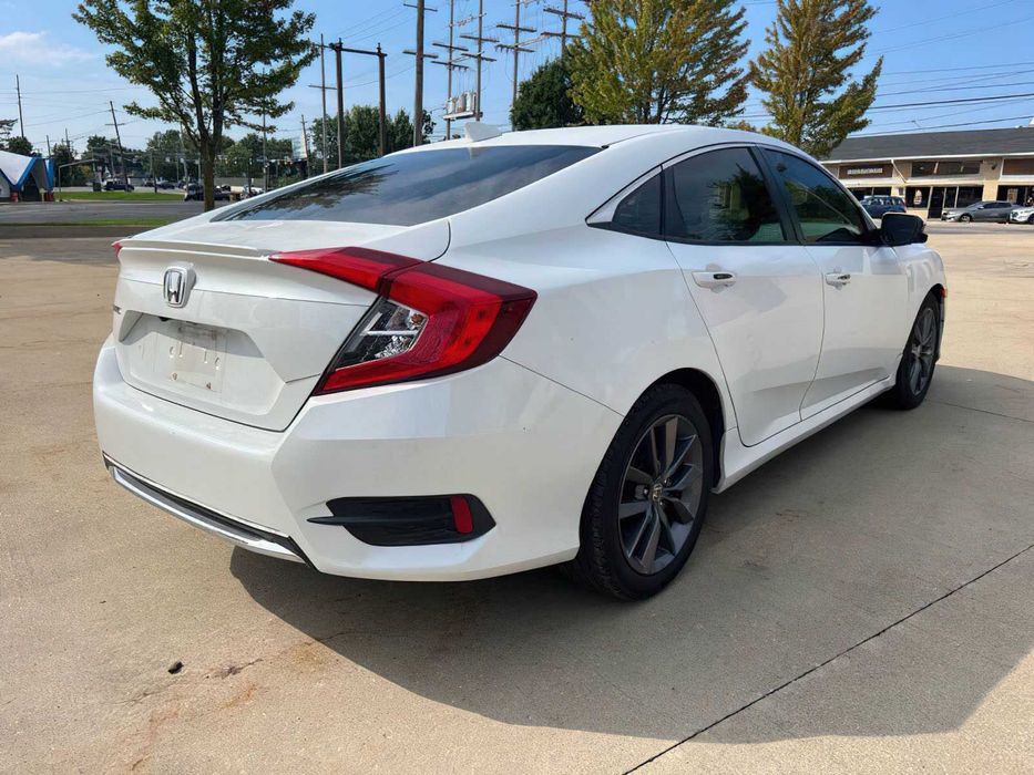 Honda Civic EX-L      2019