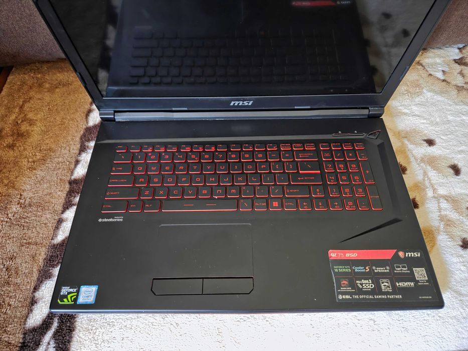 Laptop gamingowy MSI GL73