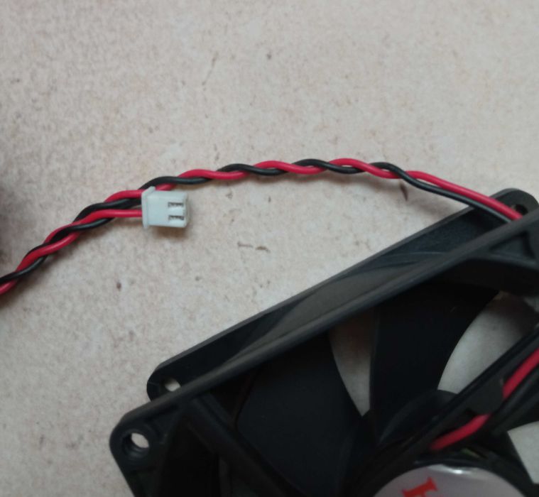 Вентилятор 2-pin 12В. 80x80x25мм