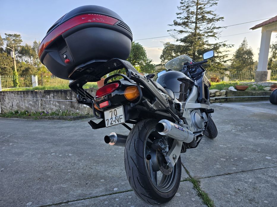 Kawazaki zzr 600   29mil kms