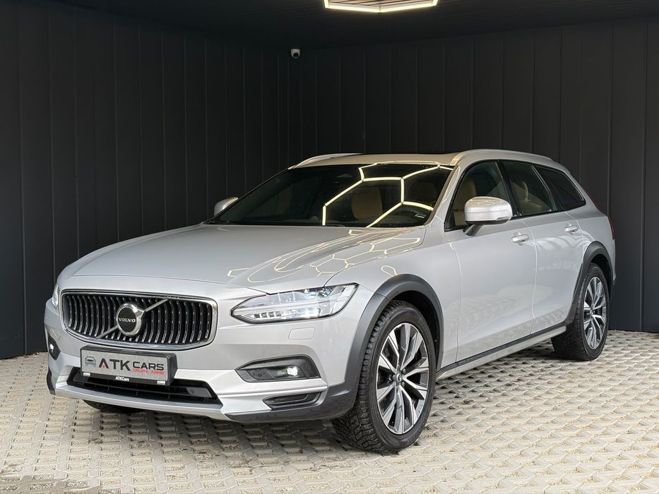 Volvo V90 Cross Country