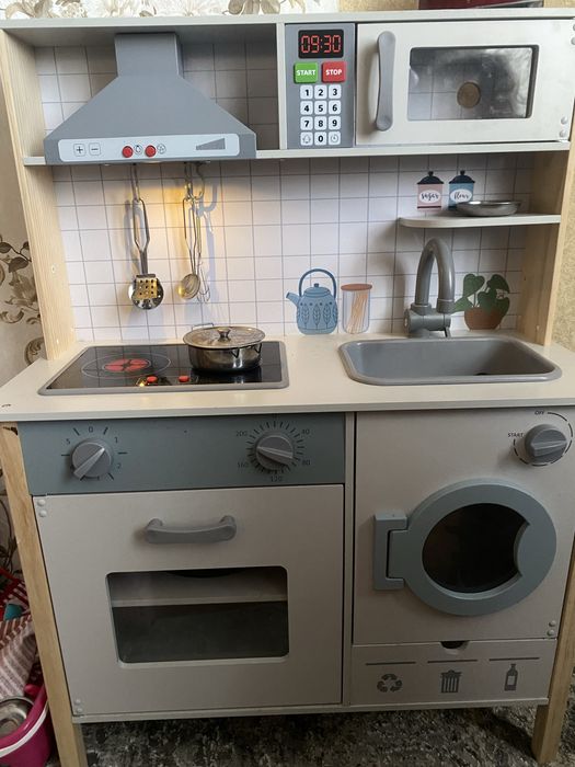 Кухня деревяна дитяча