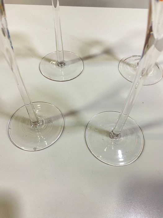 Conjunto de 4 flutes de champanhe, únicas e elegantes