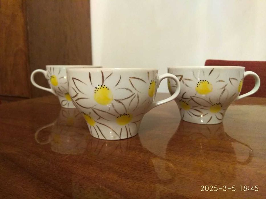 три чашки  винтаж  ретро  - знак качества клеймо