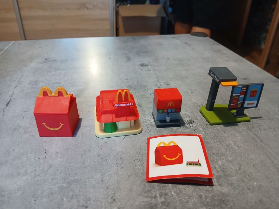 Figurki McDonalds  4 sztuki Little McDonalds  Happy Meal