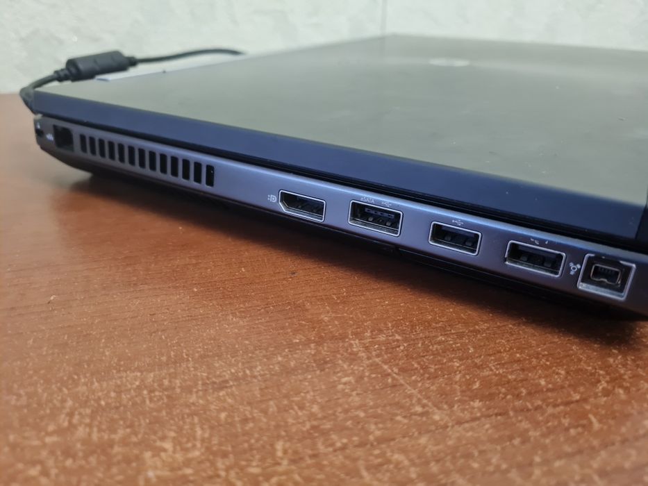 Игровой ноутбук HP EliteBook 8560w/ Core i7/ 15.6"
Full HD