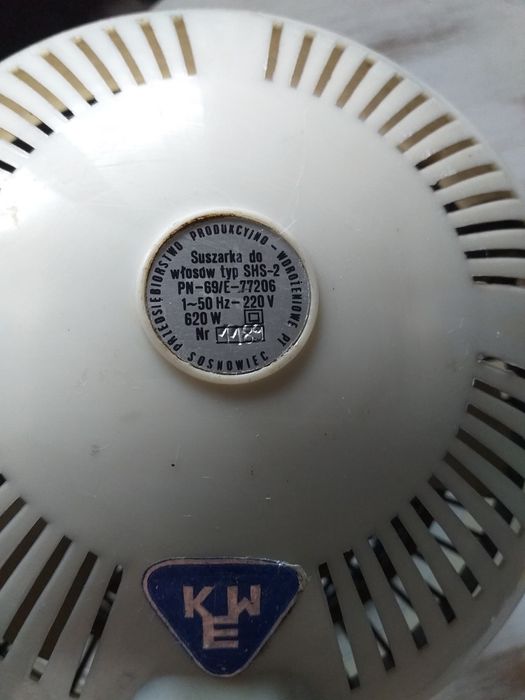Sprzedam suszarkę do włosów.