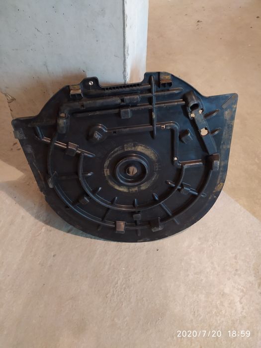 Пол богажника Мазда 3