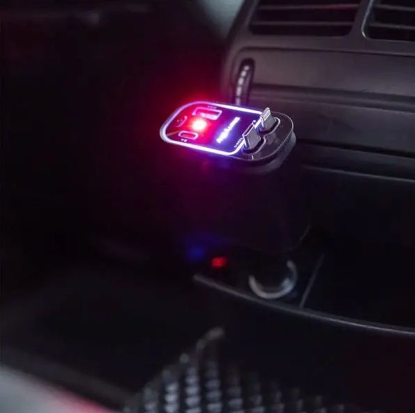 Автомобільна зарядка 4в1 з проекцією зоряного неба