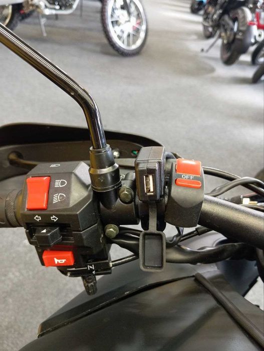 Мотоцикл SPARK SP300T-2