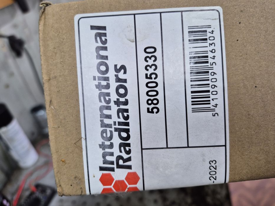 Радіатор кондиціонера фольксваген  новий