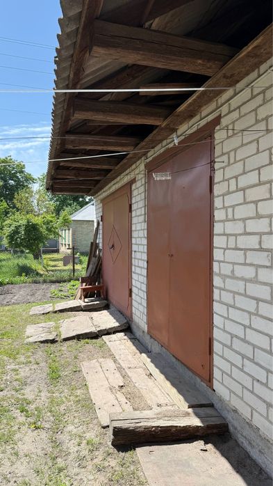 Добротний будинок в Мошнах