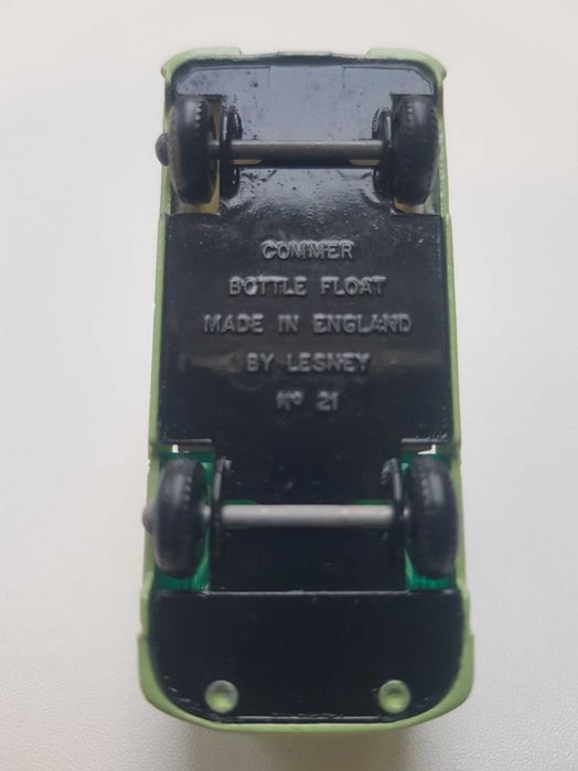 matchbox. regular wheels nr 21, Commer Bottle Float, 1961 r
