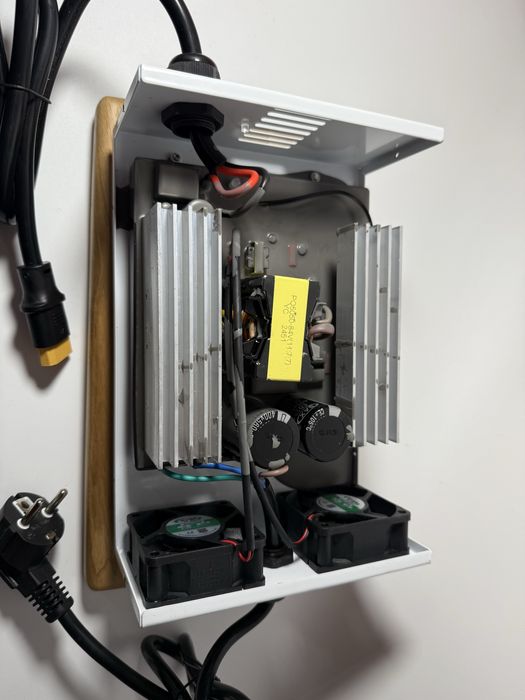 Розумний зарядний пристрій 72v 22a для електро мотоцикла  герметичний