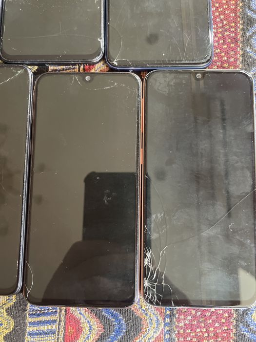 Samsung A40 с Европы