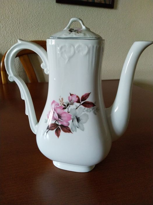 Para colecionadores de Bules de café da Vista Alegre -ver bem o bico