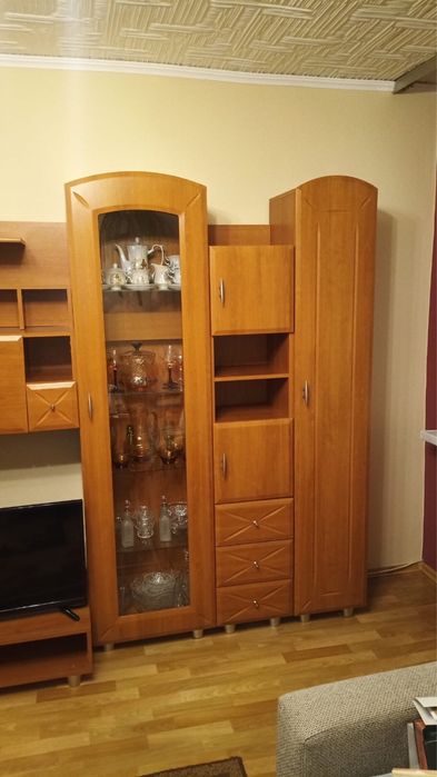 Meble pokojowe, meblościanka