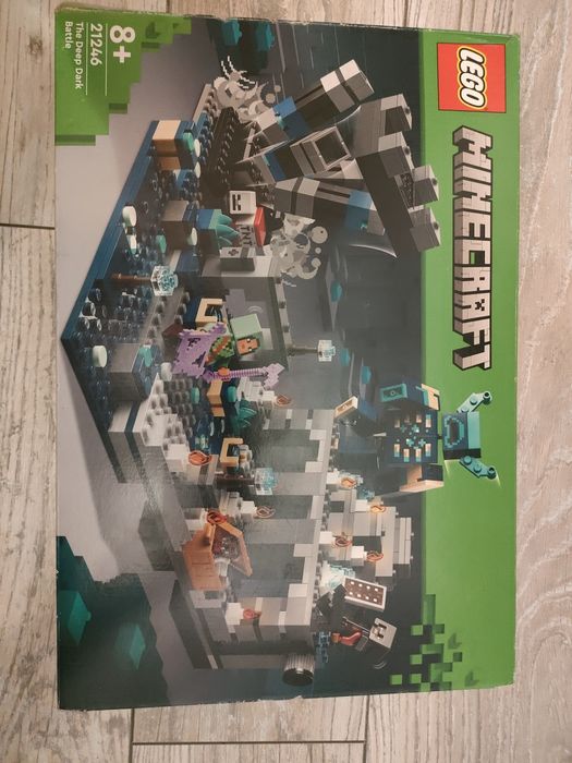 używany zestaw LEGO Minecraft 21246: the deep dark battle