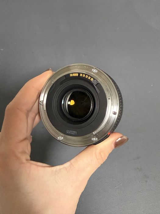 Об’єктив canon 35mm f/2