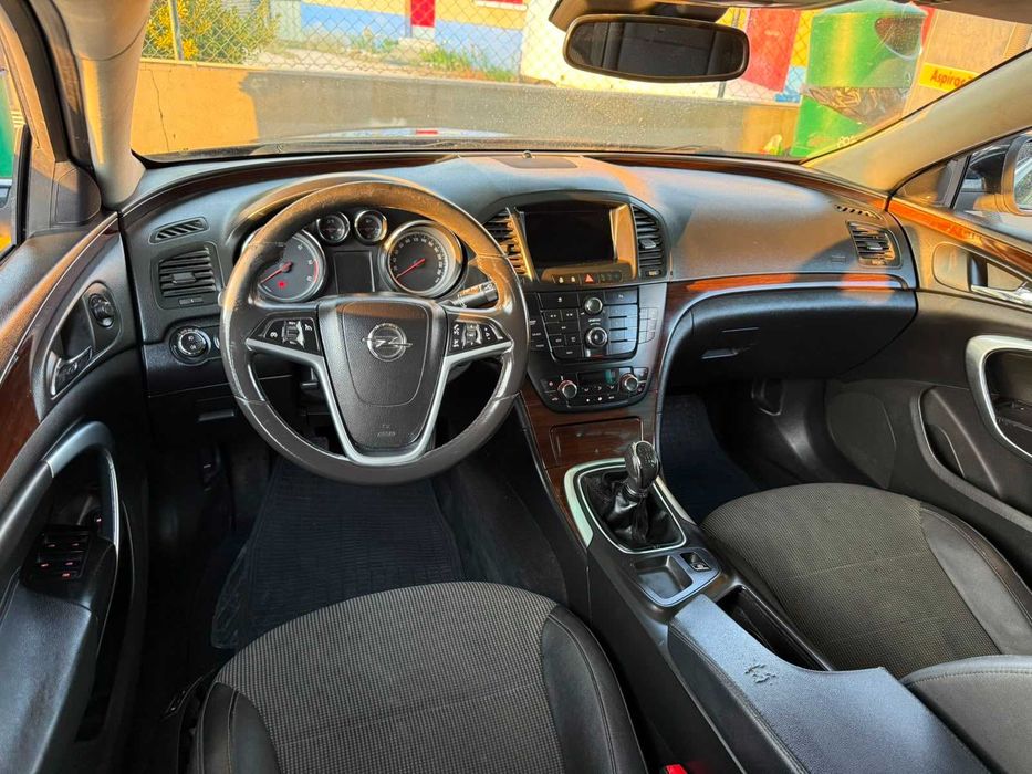 Opel Insignia Sports Tourer — fotografia 4