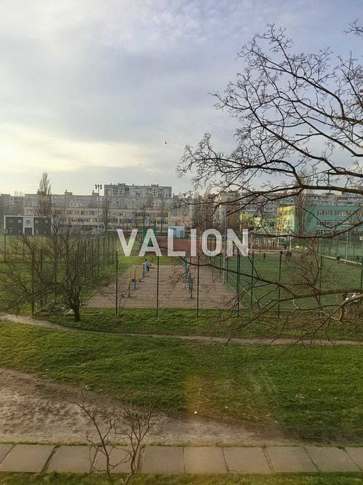 Продам 2-комн. квартиру, р-н Оболонь, пр. Оболонский 33а