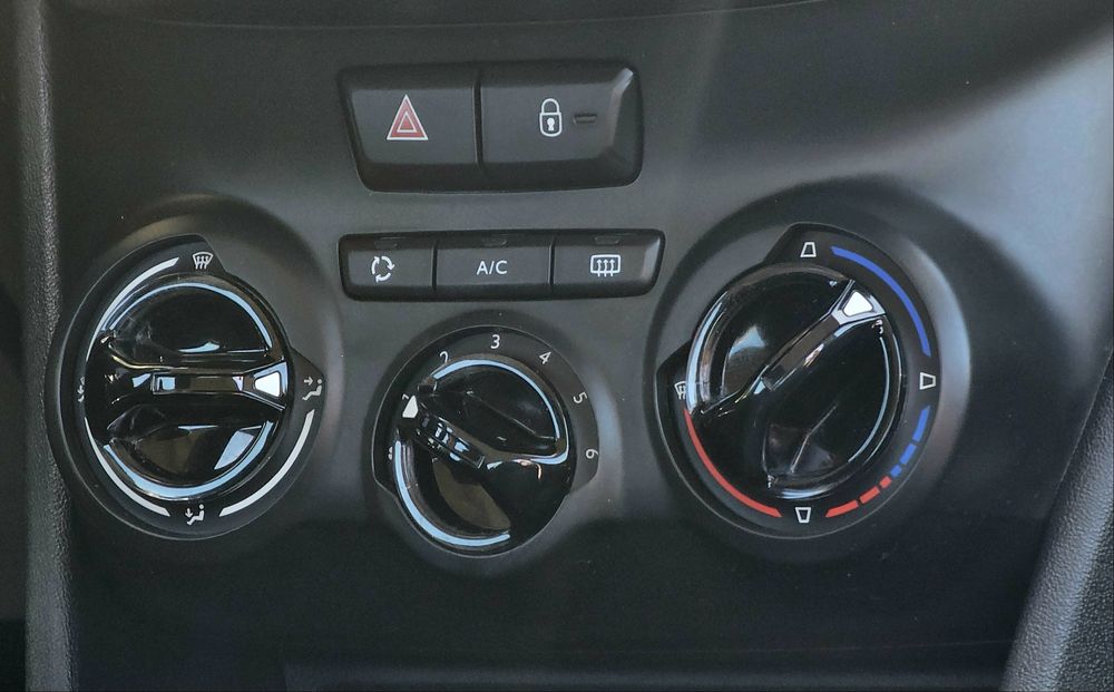 Peugeot 208 - 1.4 HDI - 2014 - 1 proprietária -