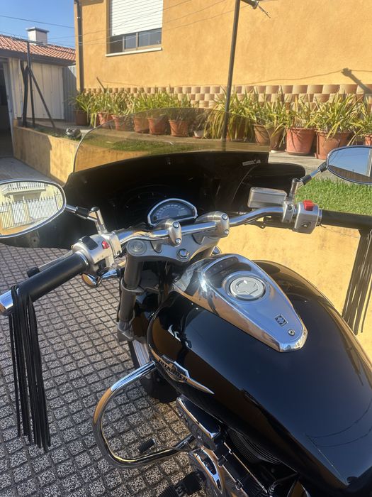 Suzuki intruder 800