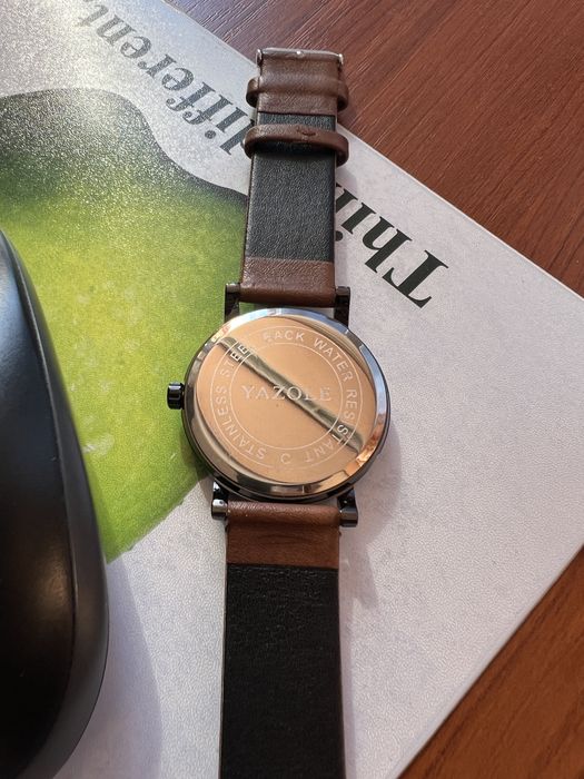 Годинник з дисковим механізмом