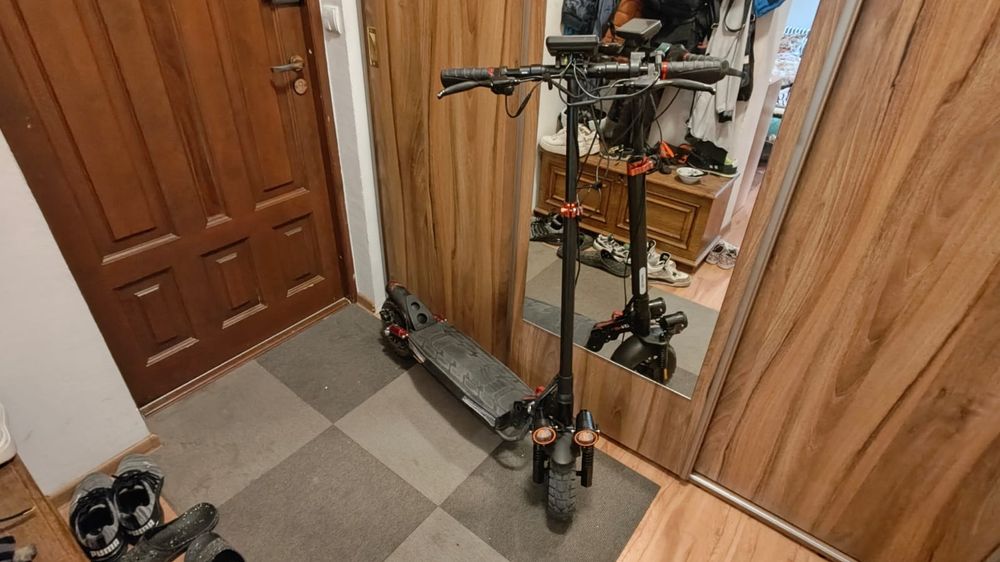 Hulajnoga elektryczna iscooter ix4