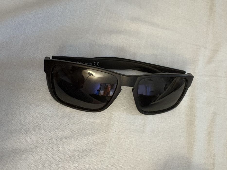 Okulary przeciw sloneczne z case