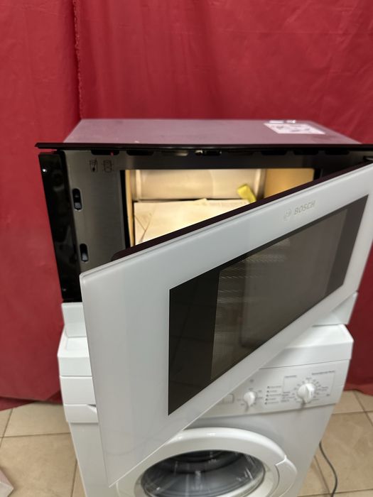 Встраиваемая микроволновая печь Bosch BFR 634 GW1