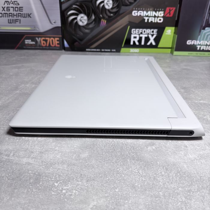 Dell Alienware x17 R1 i7-11800H | RTX 3070 | 32GB | 1TB | 360Hz
