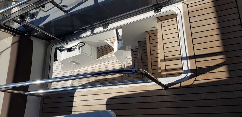 Продам моторну яхту Galeon 380 Fly