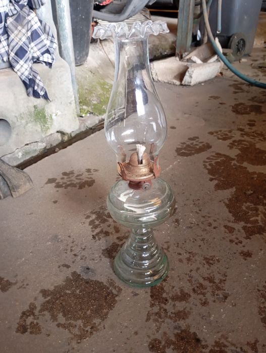 Vendo cadeiro a petróleo muito bonito bom estado