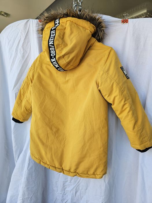 продам Детская куртка NYC цвет жёлтый size 116
