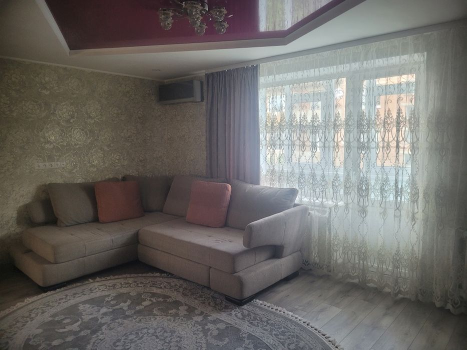 Продається 3 кімнатна квартира