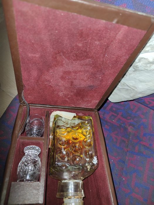 Bar vintage em pele transportável