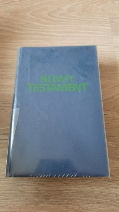 Książka religijna Nowy Testament z 1987r.