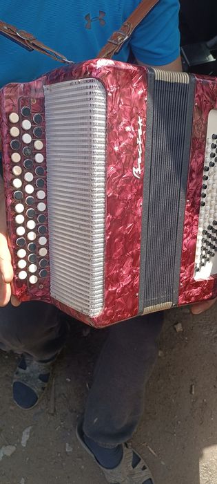 Продам муз інструменти ціну уточнюйте