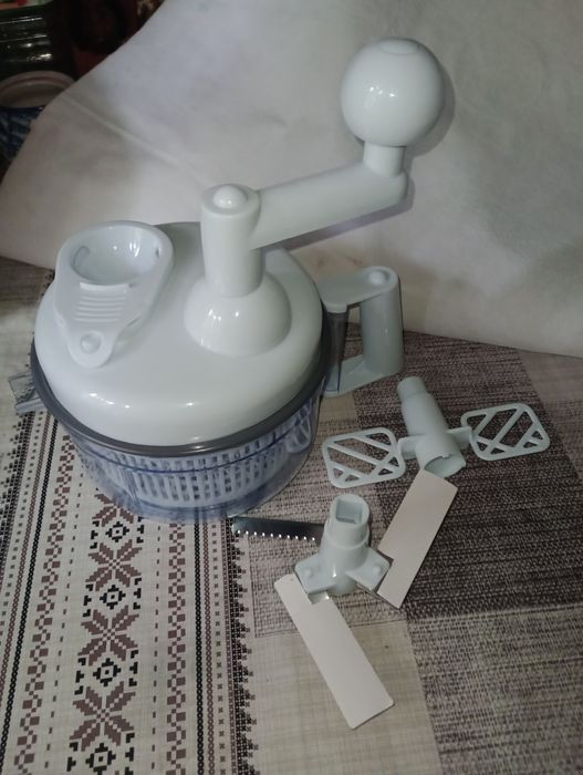 Механический кухонный комбайн Blaumann BL-1572