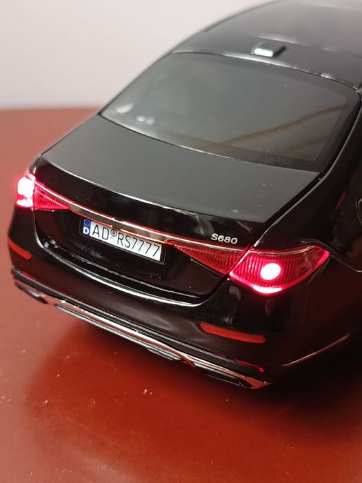 Модель Mercedes -Maybach S-Klasse (S 680) 1/24
