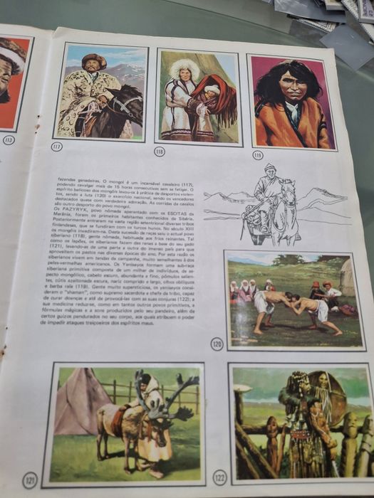 Caderneta de cromos completa com 295 cromos "Homens Raças e Costumes"  Edições Francisco Más de 1976