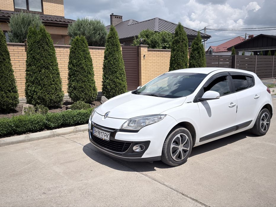 Renault  Megane 2013г.1.5 TDI АКПП