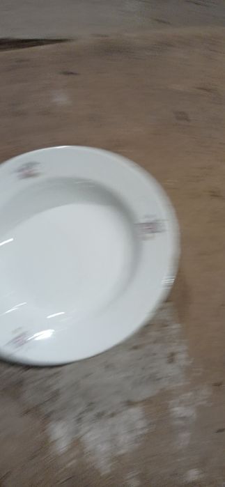 Продам тарелки в хорошем состоянии